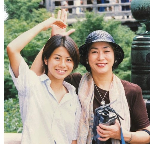 若い頃のビジュアルとその特徴