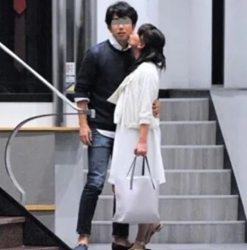 元彼とのフライデー路チュー報道とは