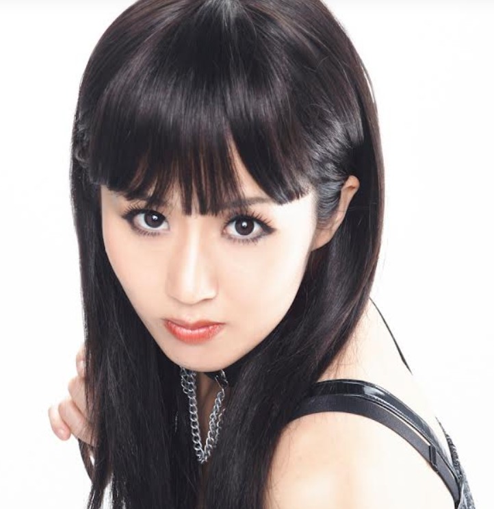 年収は現在いくら？最新の推定額