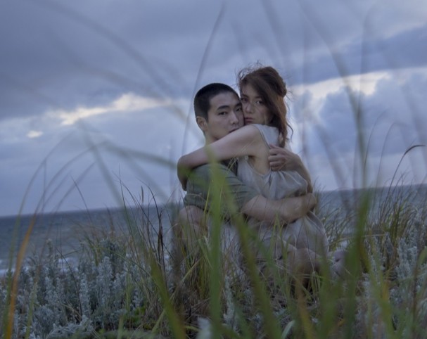 火口のふたり画像